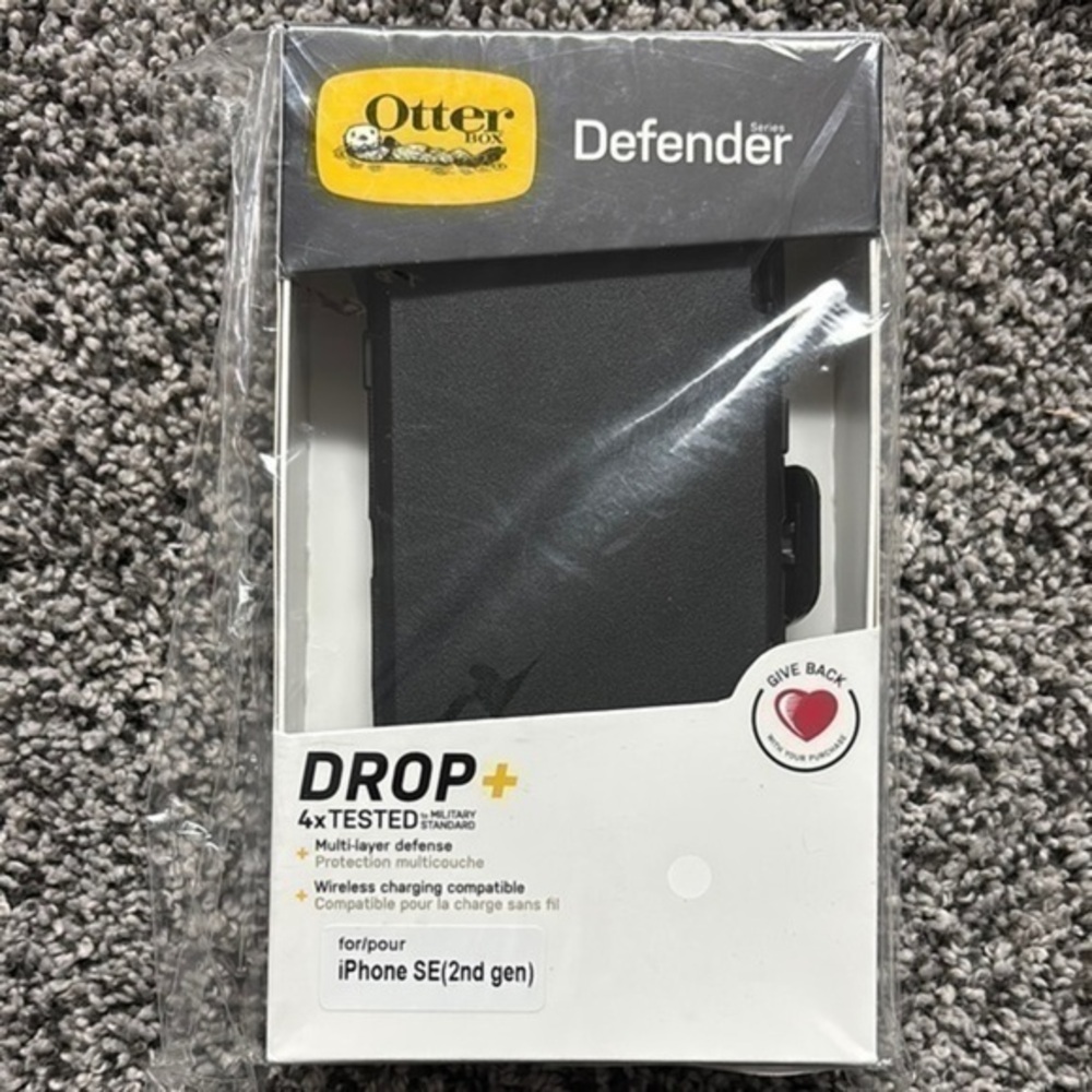OtterBox Black Defender Series Case iPhone SE (2nd gen)